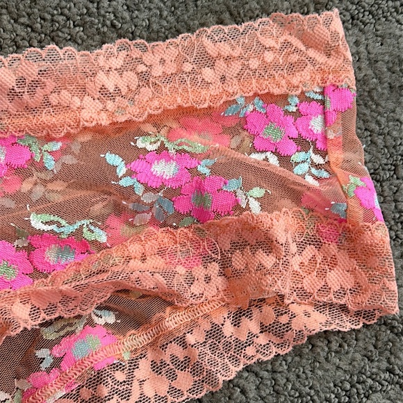 Victoria’s Secret Cheeky Underwear NWT - Picture 2 of 6